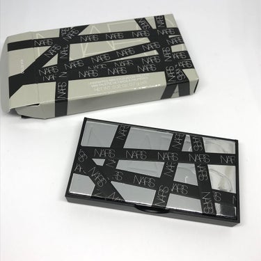 アンラップド ミニアイシャドーパレット DOLCE VITA/NARS/アイシャドウパレットを使ったクチコミ（1枚目）