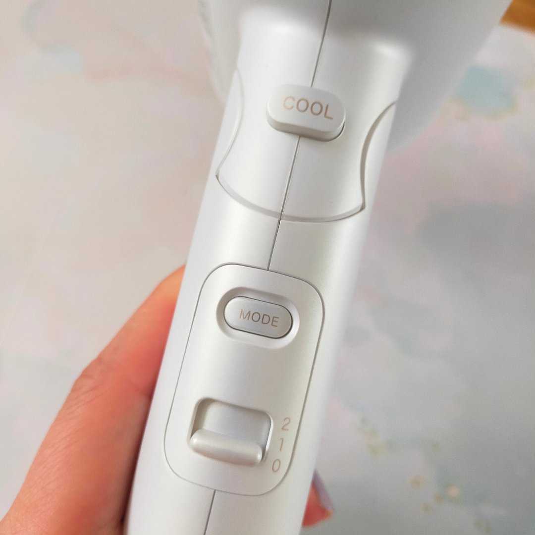 プリヴィレージュ　モッズ・ヘアドライヤー スムーズEX（MHD-1263）/mod's hair/ドライヤーを使ったクチコミ（3枚目）