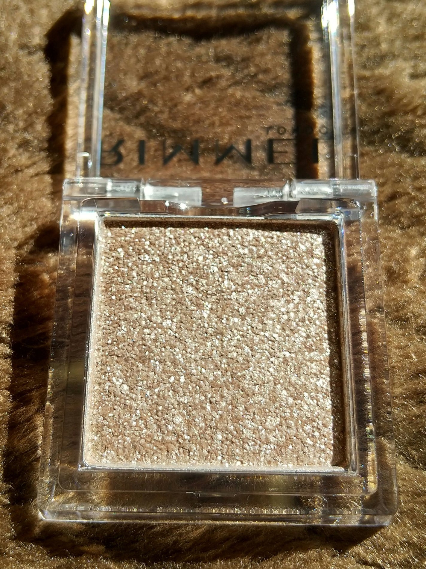 ワンダー キューブ アイシャドウ パール/リンメル ロンドン/単色アイシャドウを使ったクチコミ(5枚目)