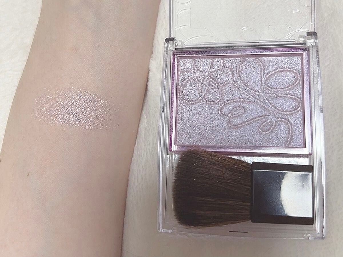 パールグロウニュアンサー/CEZANNE/パウダーハイライトを使ったクチコミ(3枚目)