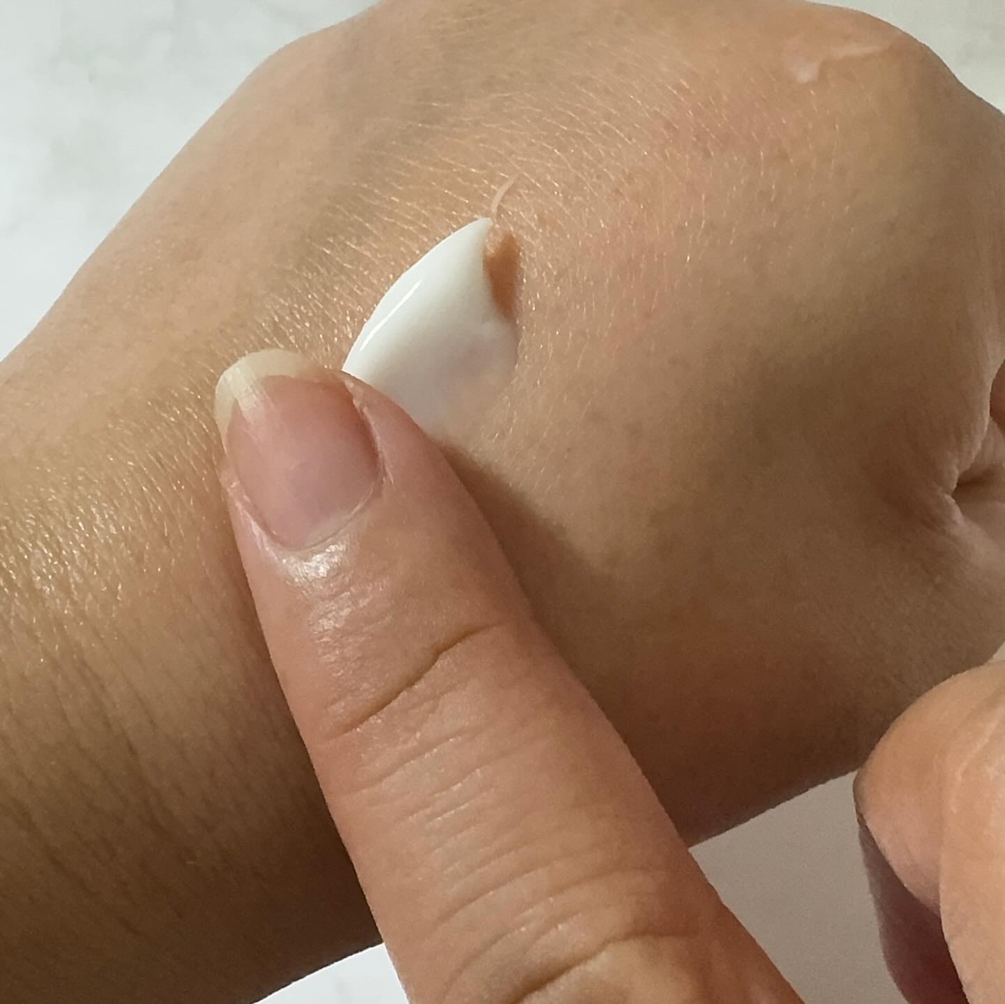 ハンド＆ネイルクリーム  スウィーティー 75ML/カミール/ハンドクリームを使ったクチコミ（3枚目）