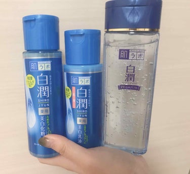 
スキンケア💡

白潤をライン使いしていたんですが…
肌荒れました😱💧私のお肌には合わなかった…。
化粧水はそのまま使っているのですが、乳液と美容液が私には合わない。。
使い始めて、赤く荒れ、肌がザラザ