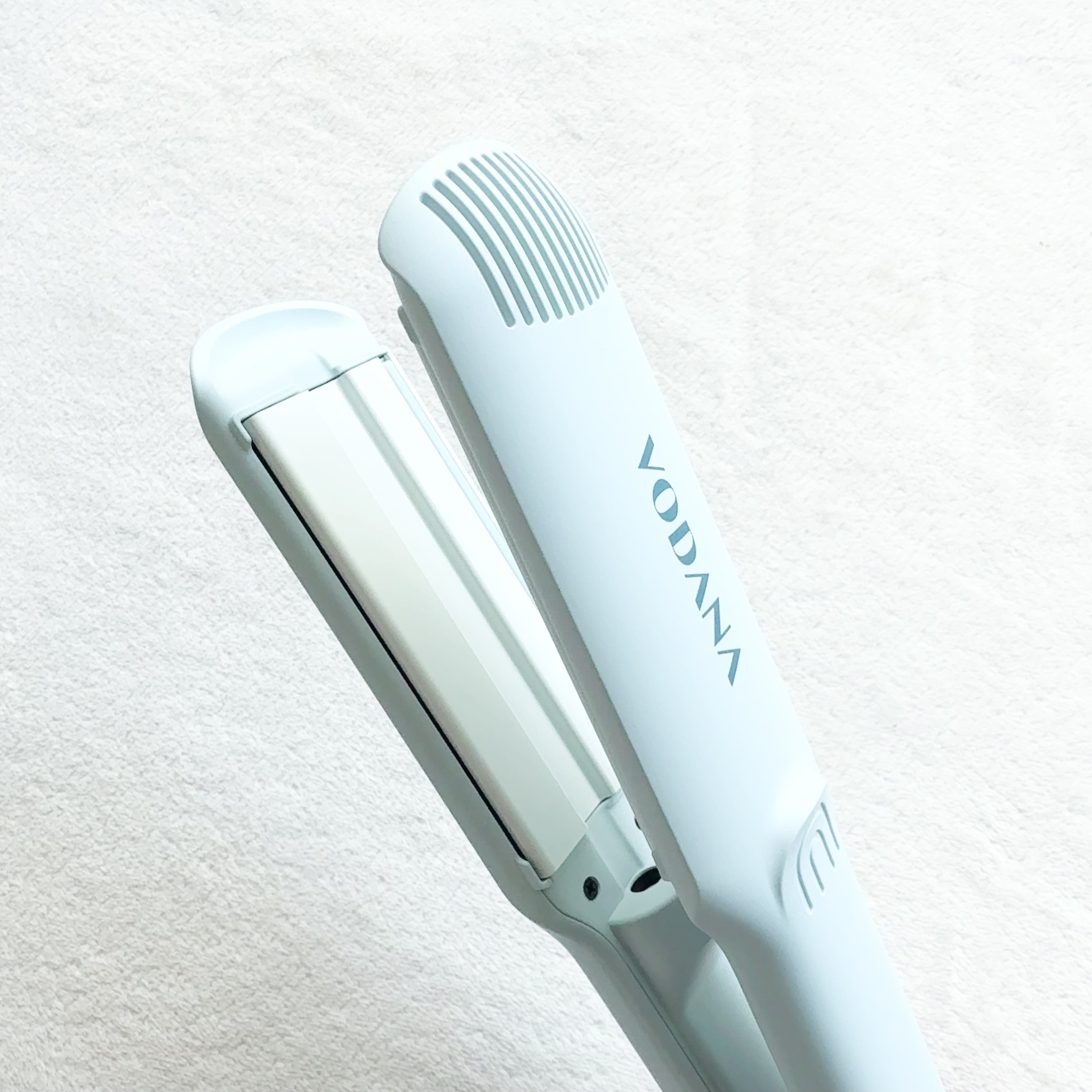 モイスチャースチームフラットアイロン 38mm/VODANA (ボダナ)/その他ヘアアイロンを使ったクチコミ（2枚目）