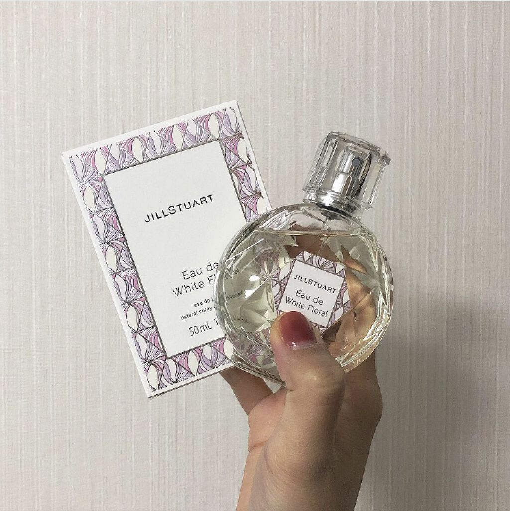 JILLSTUARTでとてもいい香りのトワレ見つけた💕
オード ホワイトフローラル🫧

爽やかなフローラルでつけやすい香り🥰

個人的に甘すぎない香りだからとても使いやすかったです☺️😁

お気にきに🫶🏻🤭

#jillstu