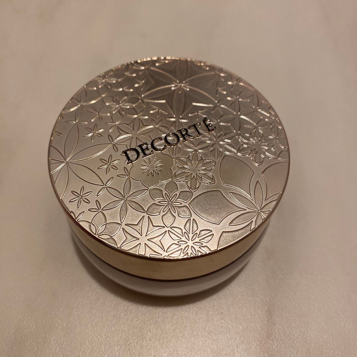 フェイスパウダー/DECORTÉ/ルースパウダーを使ったクチコミ(2枚目)