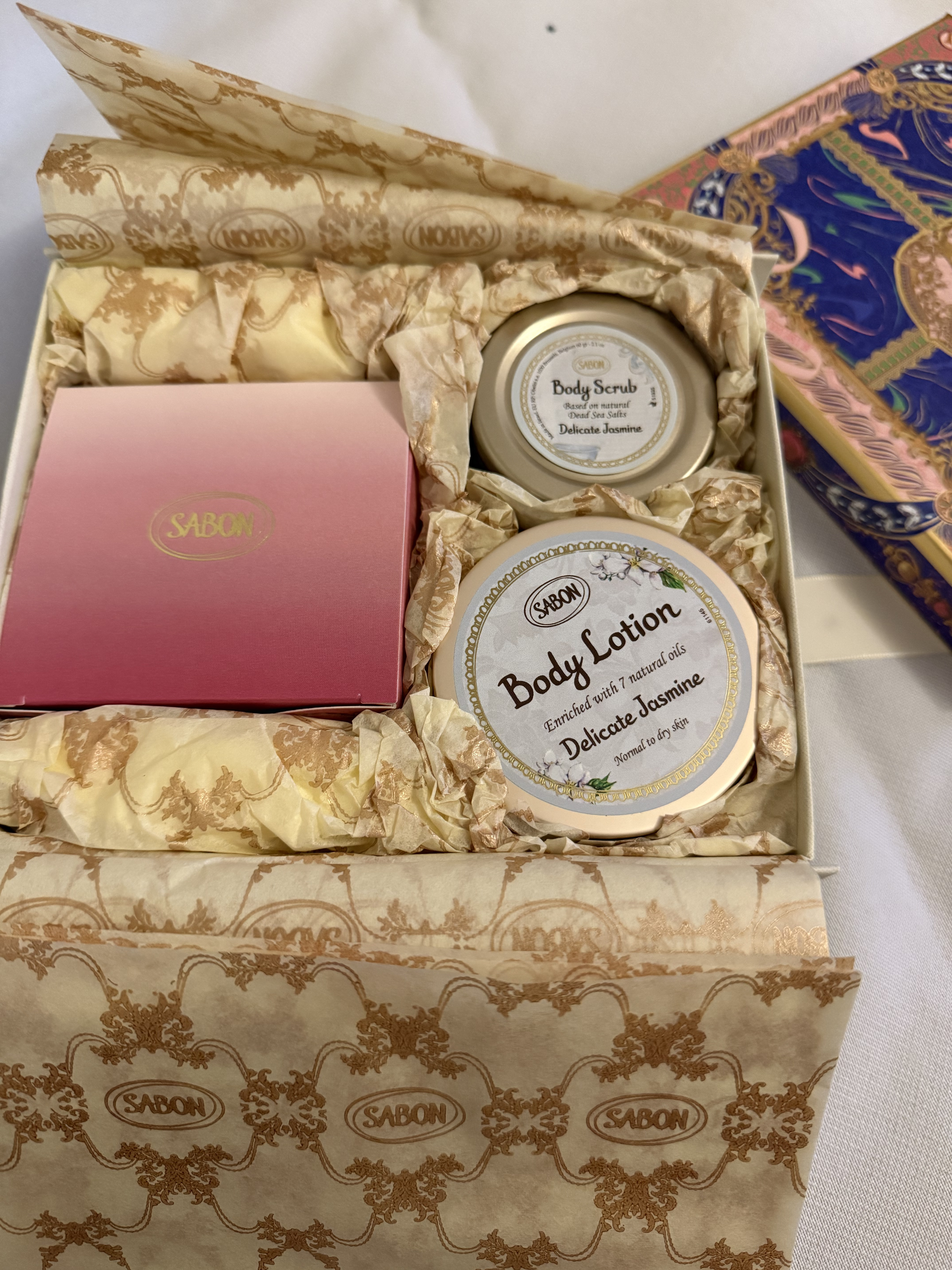 ボディスクラブ デリケート・ジャスミン/SABON/ボディスクラブを使ったクチコミ（2枚目）