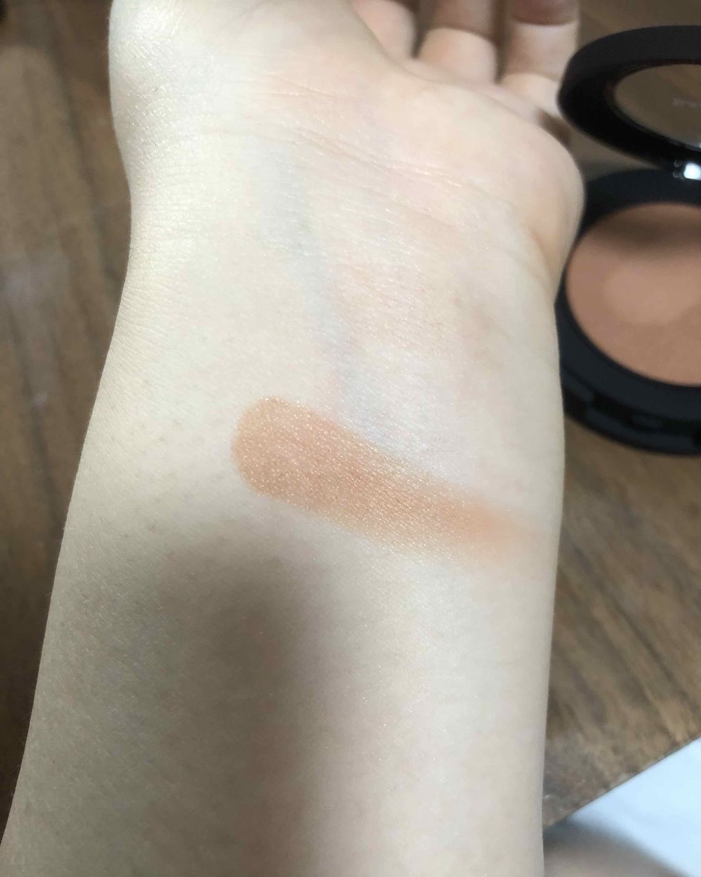 バウンス ＆ ブラー ブラッシュ ブラード バフ/bareMinerals/パウダーチークを使ったクチコミ（2枚目）