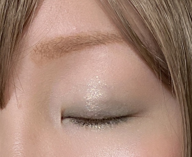 ツイン カラー アイシャドウ/ちふれ/アイシャドウパレットを使ったクチコミ（2枚目）