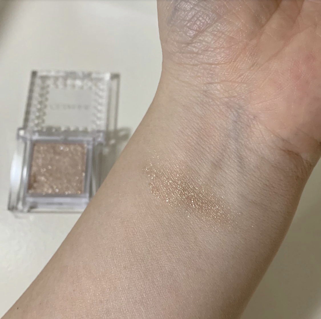 シングルカラーアイシャドウ 01 パールベージュ/CEZANNE/単色アイシャドウを使ったクチコミ（3枚目）