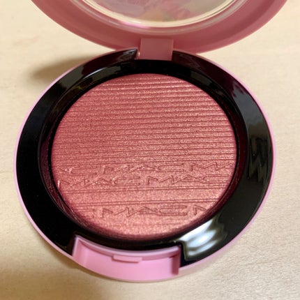 エクストラ ディメンション スキンフィニッシュ/M・A・C/プレストパウダーを使ったクチコミ(2枚目)