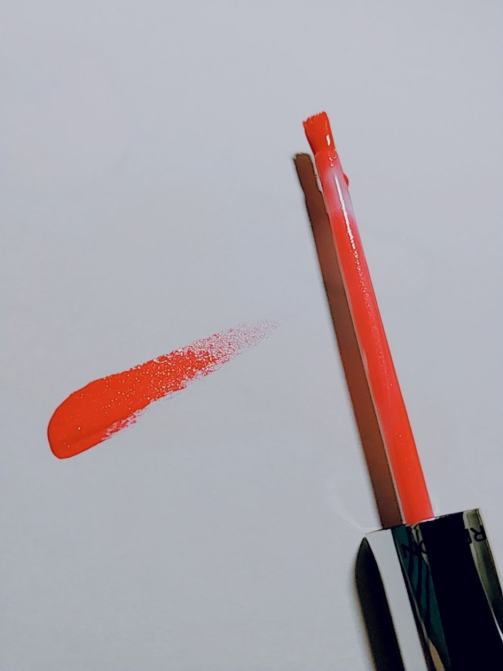 ウルトラ HD リップ ラッカー/REVLON/口紅を使ったクチコミ（3枚目）