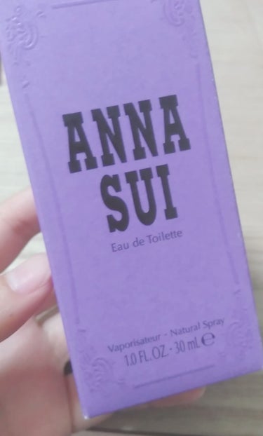 ANNA SUI オードゥトワレのクチコミ「こんばんわ！
昼夜逆転しちゃってます🌛

2つ目にご紹介するのはANNA SUI様のオードトワ.....」（2枚目）