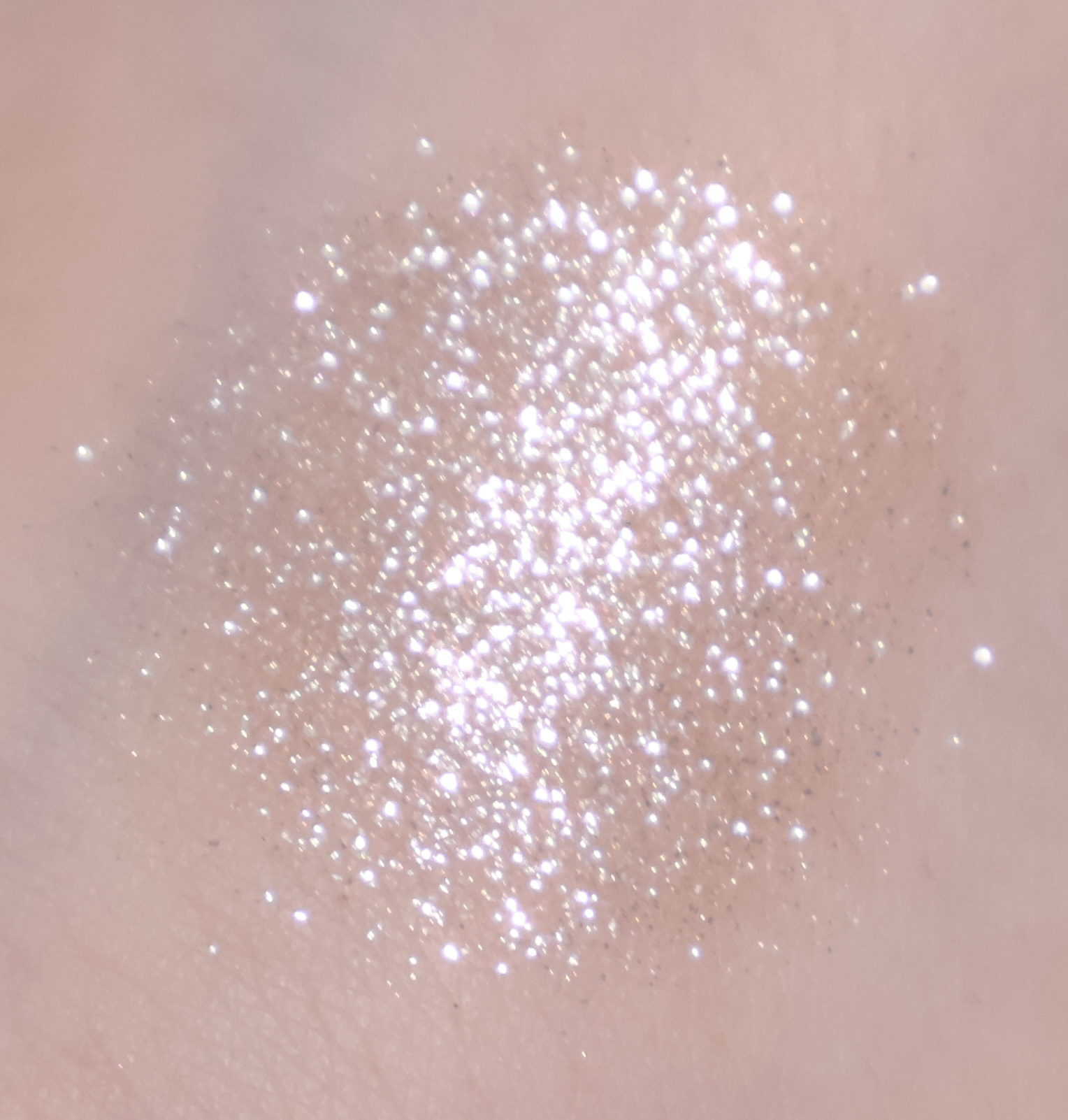 マルチカラーバリエーション スパークル SP08/チャコット・コスメティクス/単色アイシャドウを使ったクチコミ（2枚目）