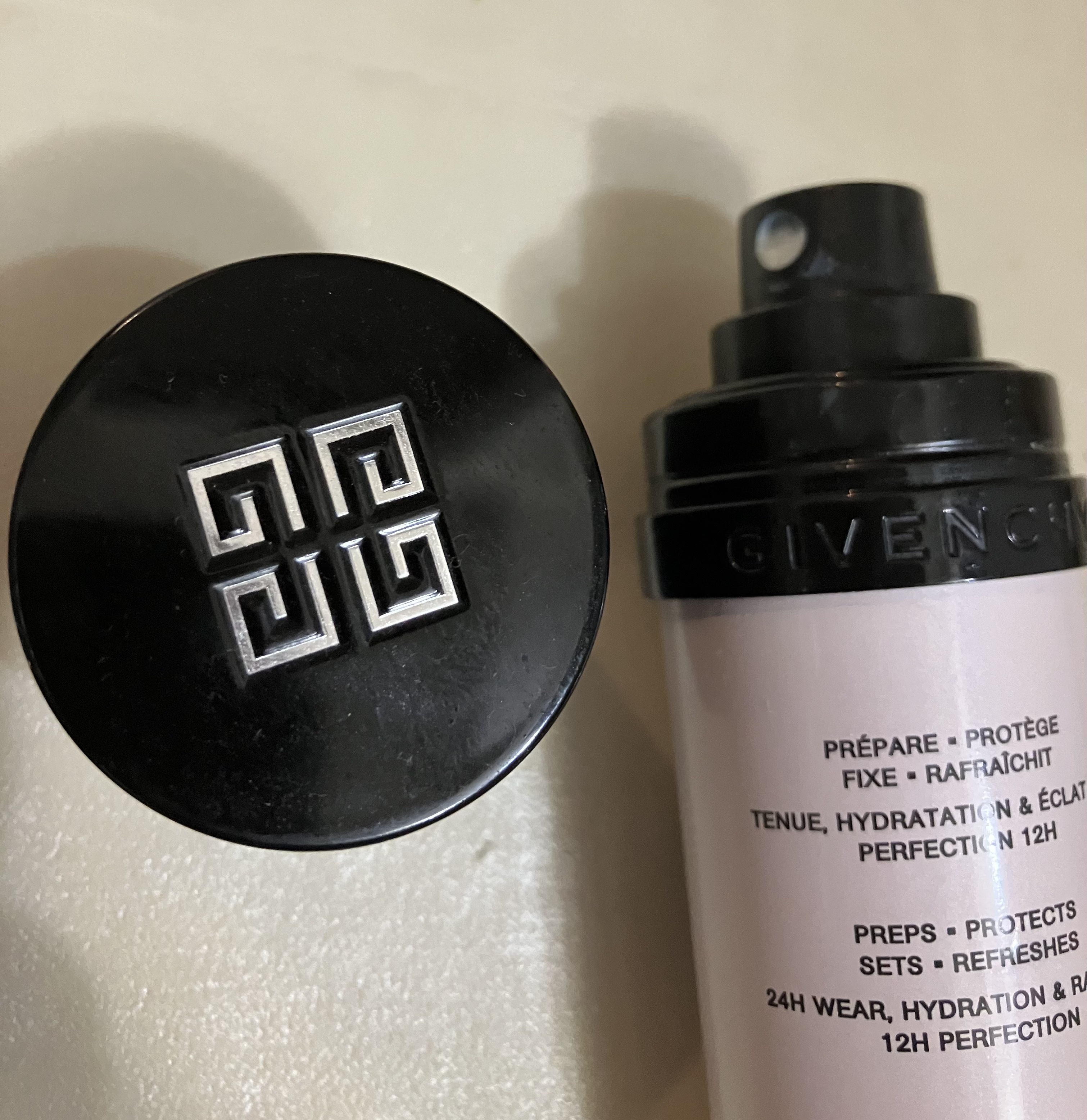 プリズム・リーブル・プレップ＆セット・グロウ・ミスト/GIVENCHY/化粧下地を使ったクチコミ（2枚目）