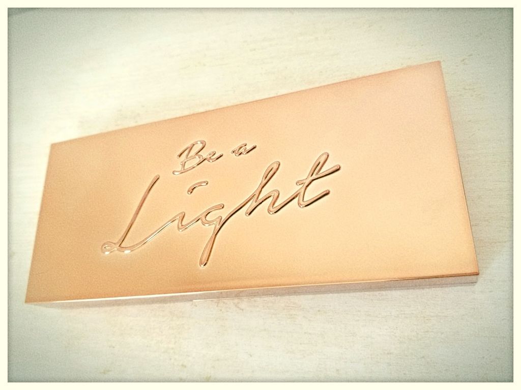 Be a Light MEDIUM TO DEEP FACE PALETTE/BECCA/プレストパウダーを使ったクチコミ(1枚目)