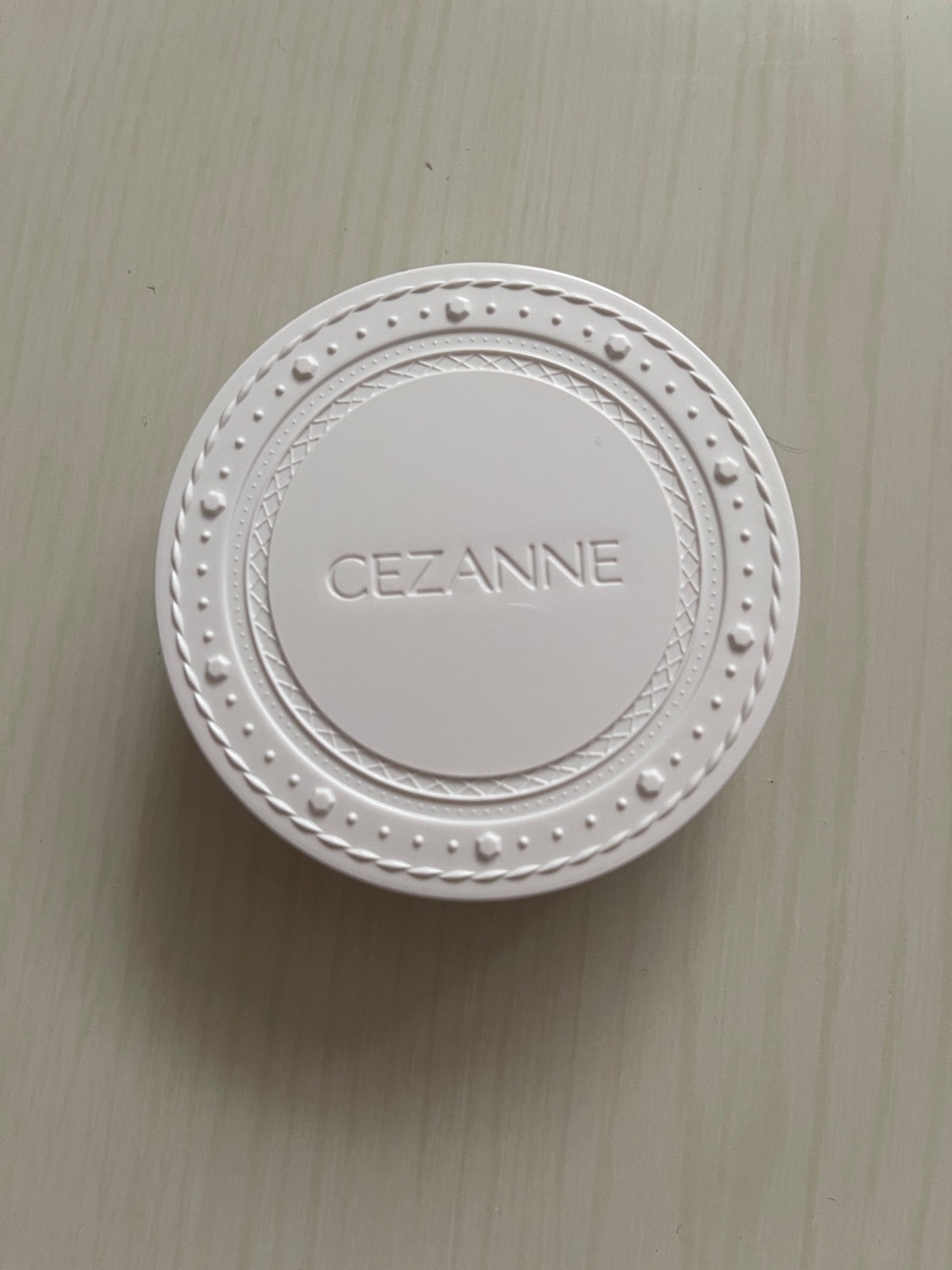 UVクリアフェイスパウダー/CEZANNE/プレストパウダーを使ったクチコミ(1枚目)