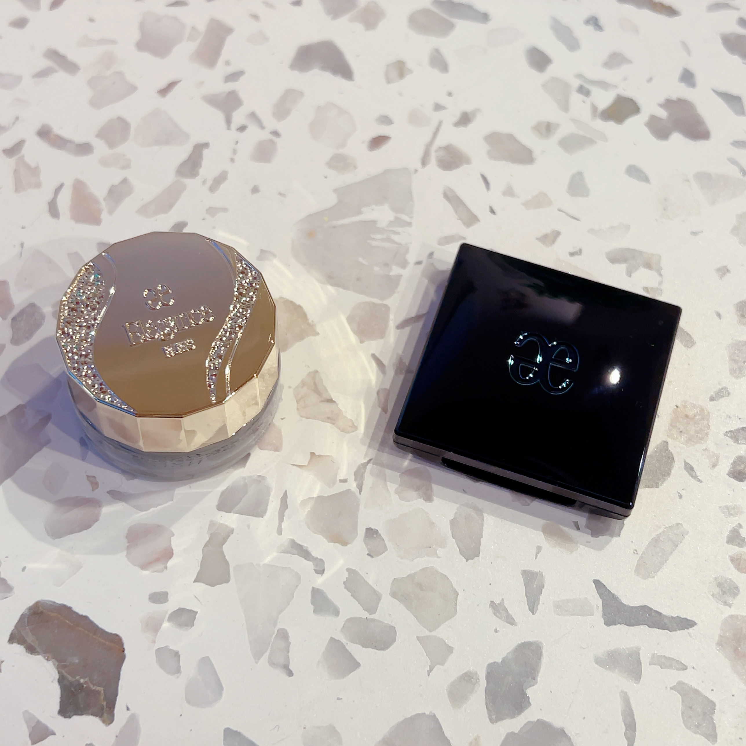 ラズル アイカラー/エレガンス ラズル /単色アイシャドウを使ったクチコミ（1枚目）