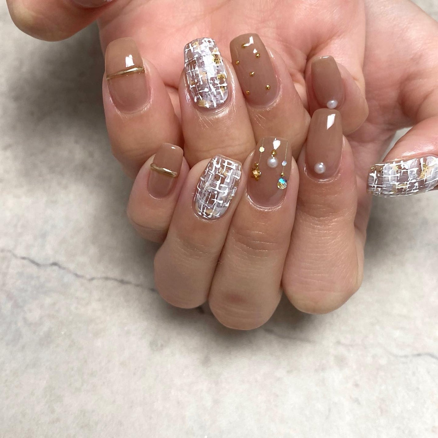 naomi on LIPS 「🎄+ツイード☺️ツイードにHakuとGlitterをしのばせて..」(1枚目)