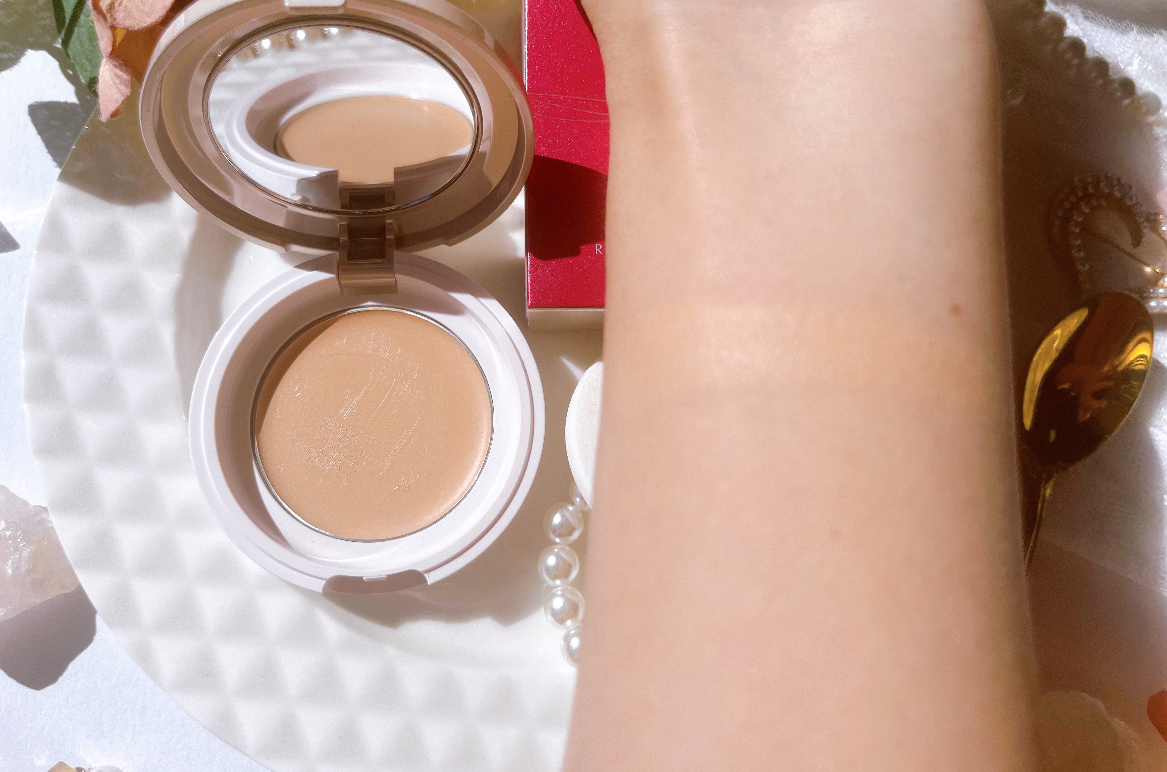 リズムシームレスウェア/TWANY/化粧下地を使ったクチコミ（3枚目）