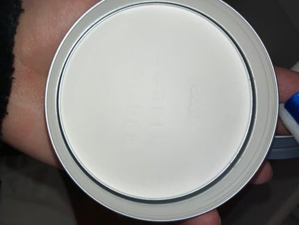 すっぴん ホワイトニングパウダーA/クラブ/プレストパウダーを使ったクチコミ(3枚目)