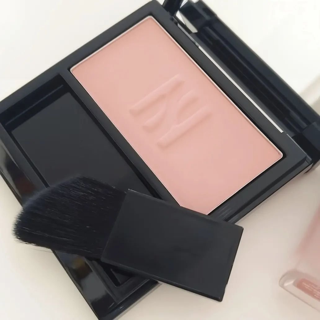 センシュアルパウダーマットリキッド/HERA/口紅を使ったクチコミ（3枚目）