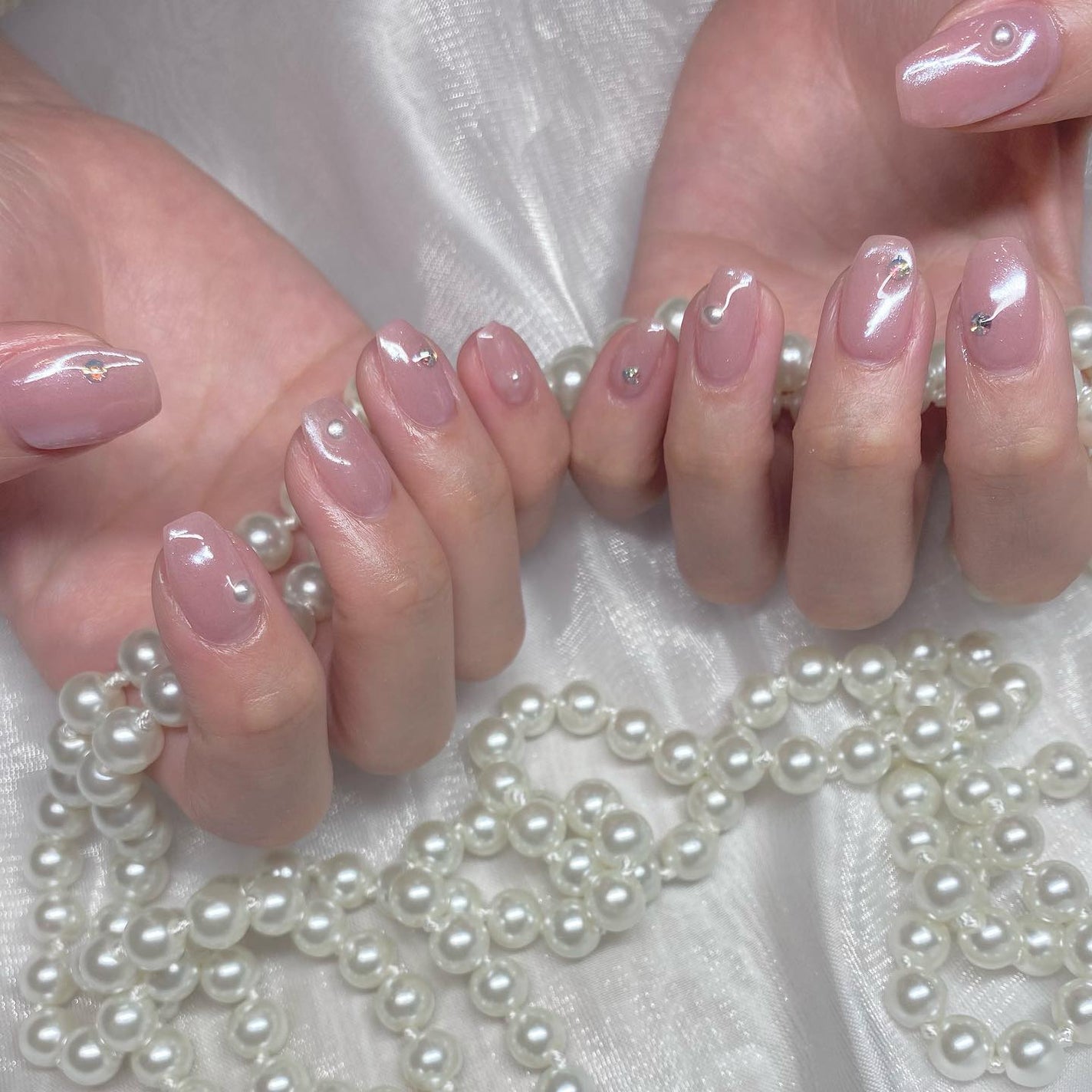 kanna on LIPS 「・・・𝒲𝒽𝒾𝓉𝑒𝓂𝒾𝓇𝓇𝑜𝓇×𝒫𝑒𝒶𝓇𝓁👼🤍前投稿と同じ大人..」(2枚目)