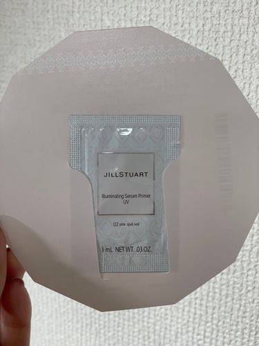 JILL STUART ジルスチュアート　イルミネイティング セラムプライマーのクチコミ「⭐️サンプル使用⭐️
JILL STUARTの化粧下地のサンプルいただいたのでお試ししました。.....」（3枚目）