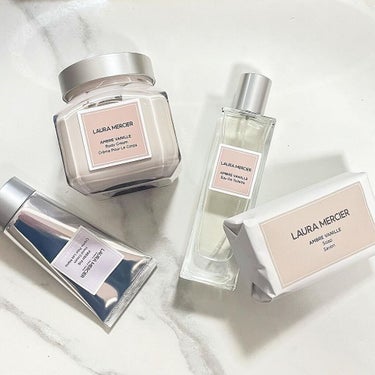 LAURA MERCIERの甘い香り大好き🤍🤤

#アンバーバニラ　#バニラ　#lauramercier #vanilla #香水　#ローラメルシエ香水　#美容師　#バニラ香水　#甘い香水 #フィグ　#