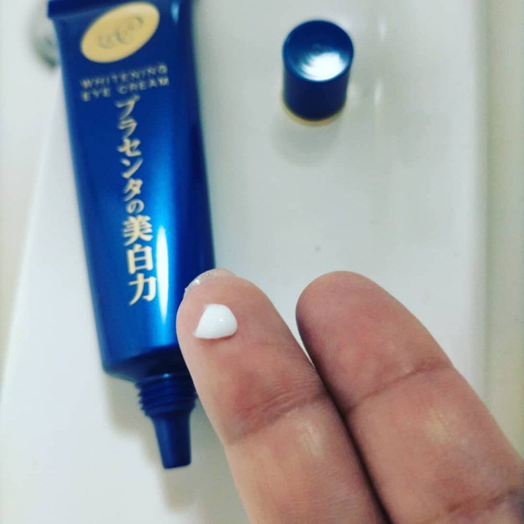 プラセホワイター 薬用美白アイクリーム/明色/アイケア・アイクリームを使ったクチコミ（2枚目）