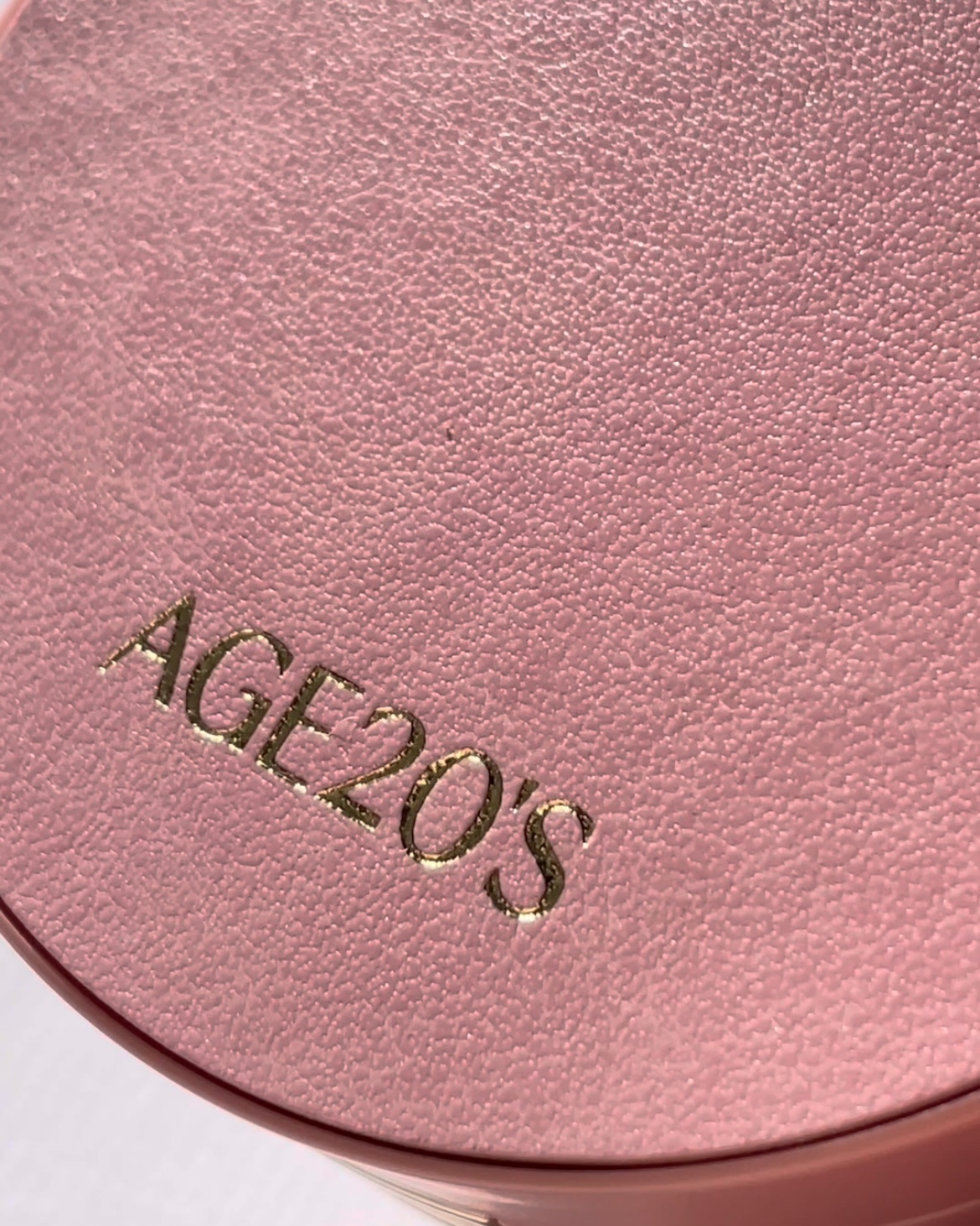 ヴェールヌーディ エッセンスパクトグロウ/AGE20’s/クリーム・エマルジョンファンデーションを使ったクチコミ（1枚目）