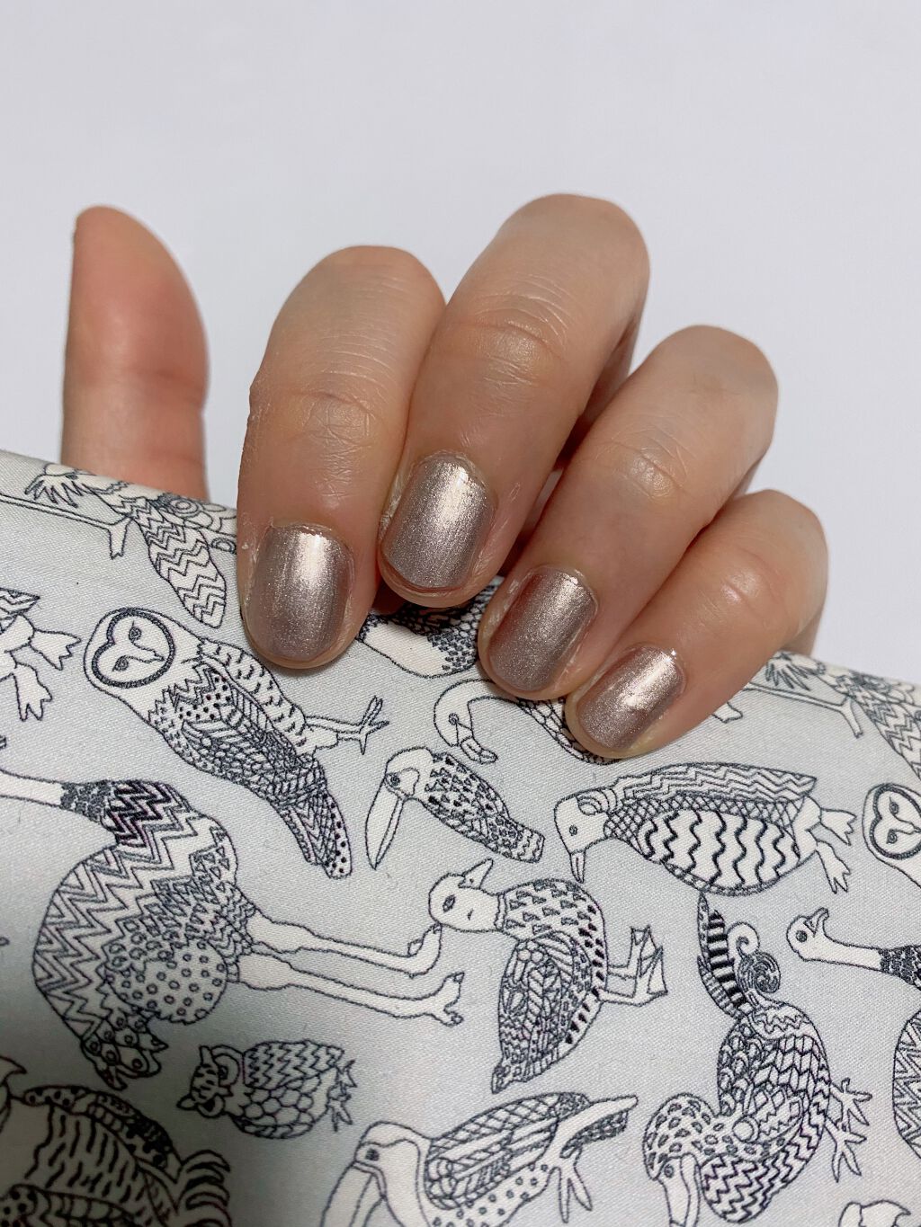 ネイル エナメル 130 ギルデッド ゴッデス/REVLON/マニキュアを使ったクチコミ（2枚目）