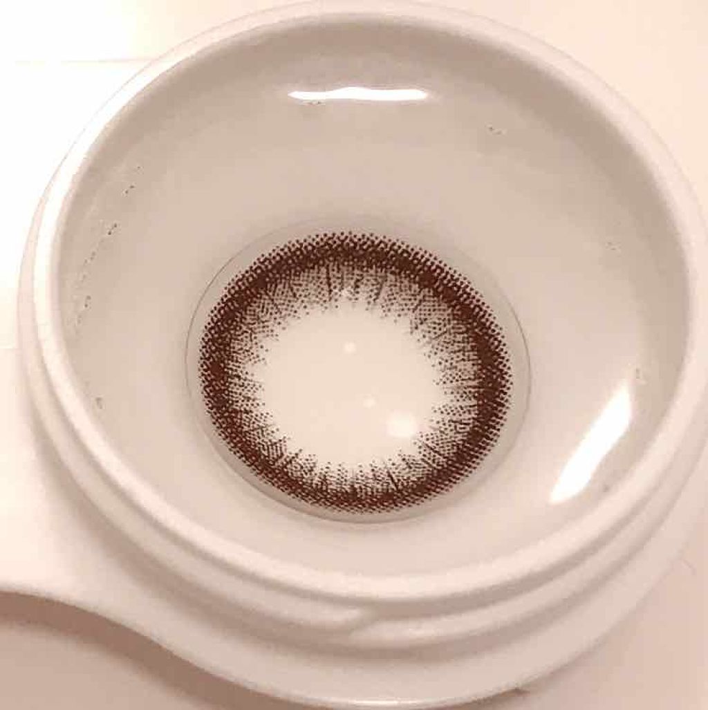 エルージュ 2weeks シックブラウン/éRouge/２週間（２WEEKS）カラコンを使ったクチコミ（2枚目）