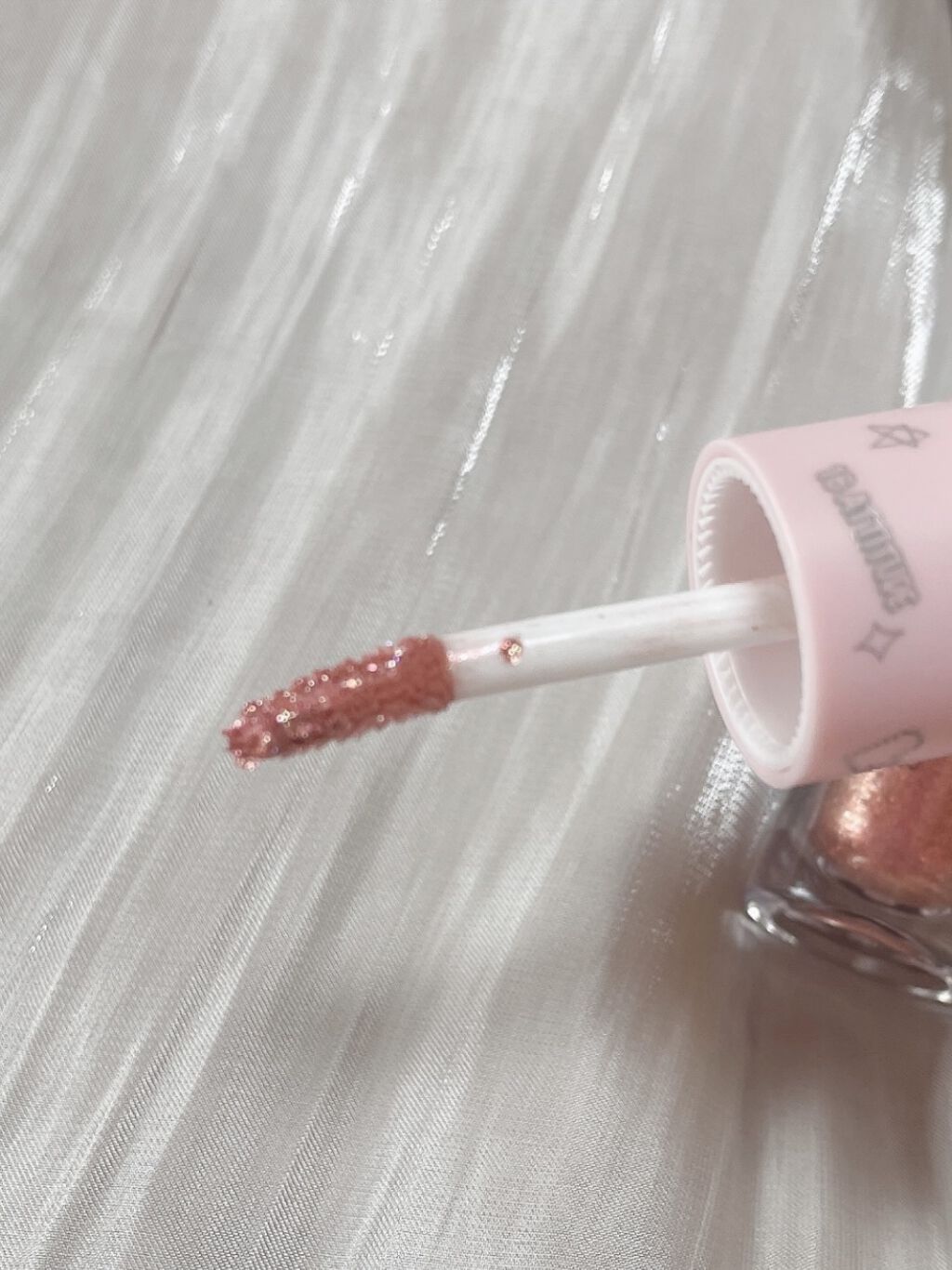 16 CANDY ROCK SUGAR ベリーシュガー/16BRAND/リキッドアイシャドウを使ったクチコミ（2枚目）