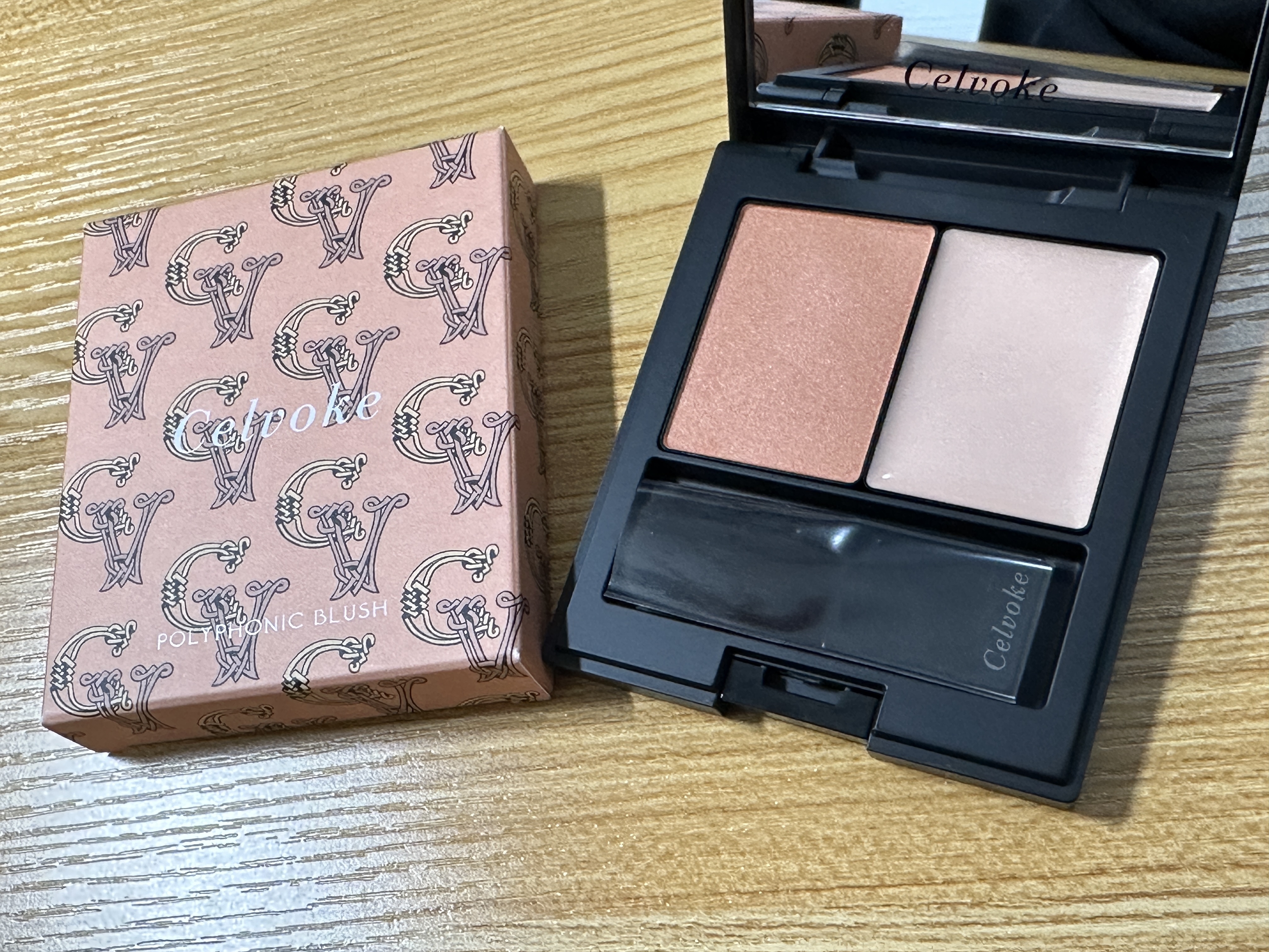 セルヴォーク ポリフォニックブラッシュ EX01 ピンキッシュテラコッタ/Celvoke/パウダーチークを使ったクチコミ（1枚目）