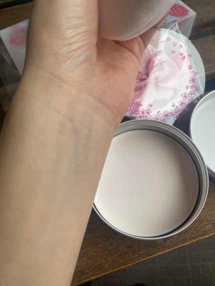 すっぴんパウダーB サクラシャボンの香り 2023/クラブ/フェイスパウダーを使ったクチコミ(4枚目)