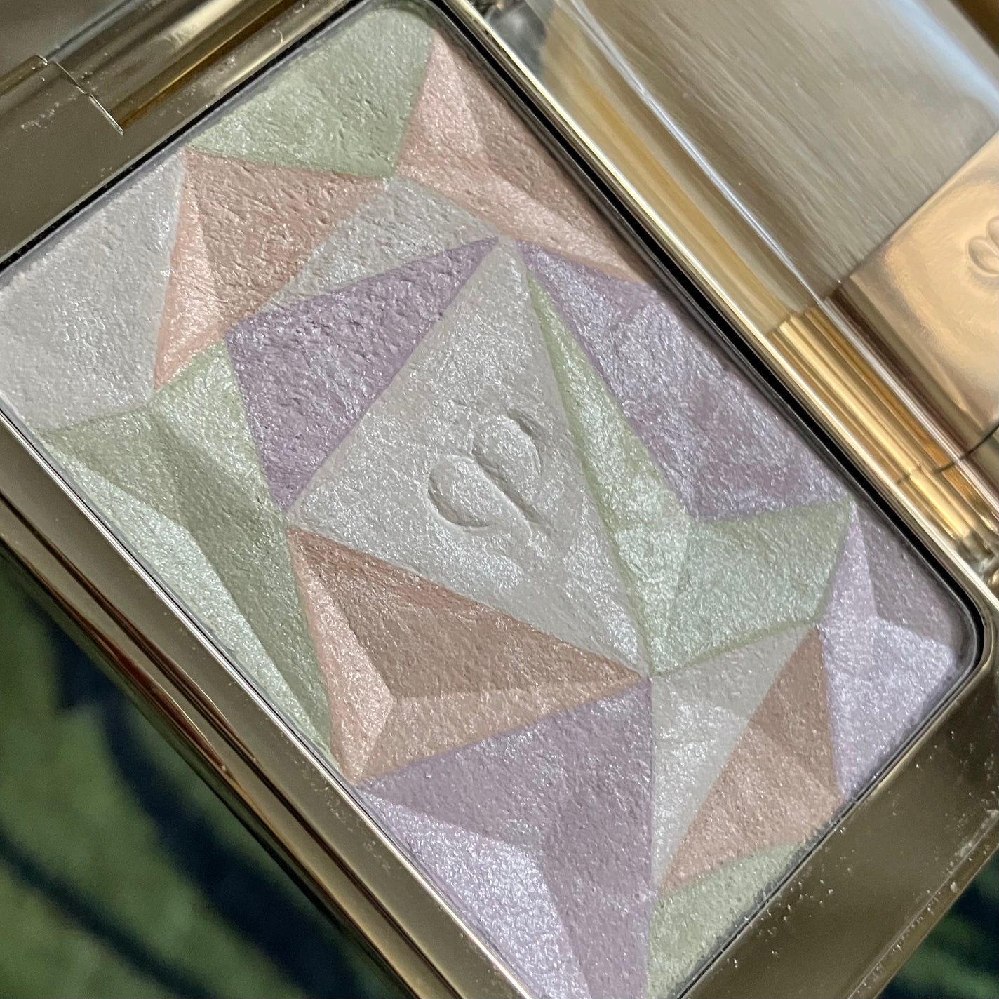 ル・レオスールデクラ /クレ・ド・ポー ボーテ/パウダーハイライトを使ったクチコミ(2枚目)