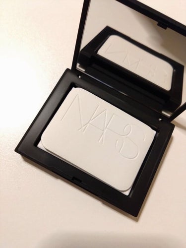 ライトリフレクティングセッティングパウダー　プレスト　N/NARS/プレストパウダーを使ったクチコミ（2枚目）