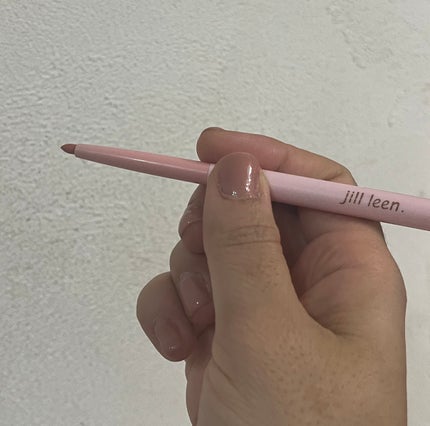 微笑唇リップペンシル 102 ヌーディコーラル/jill leen./リップライナーの画像