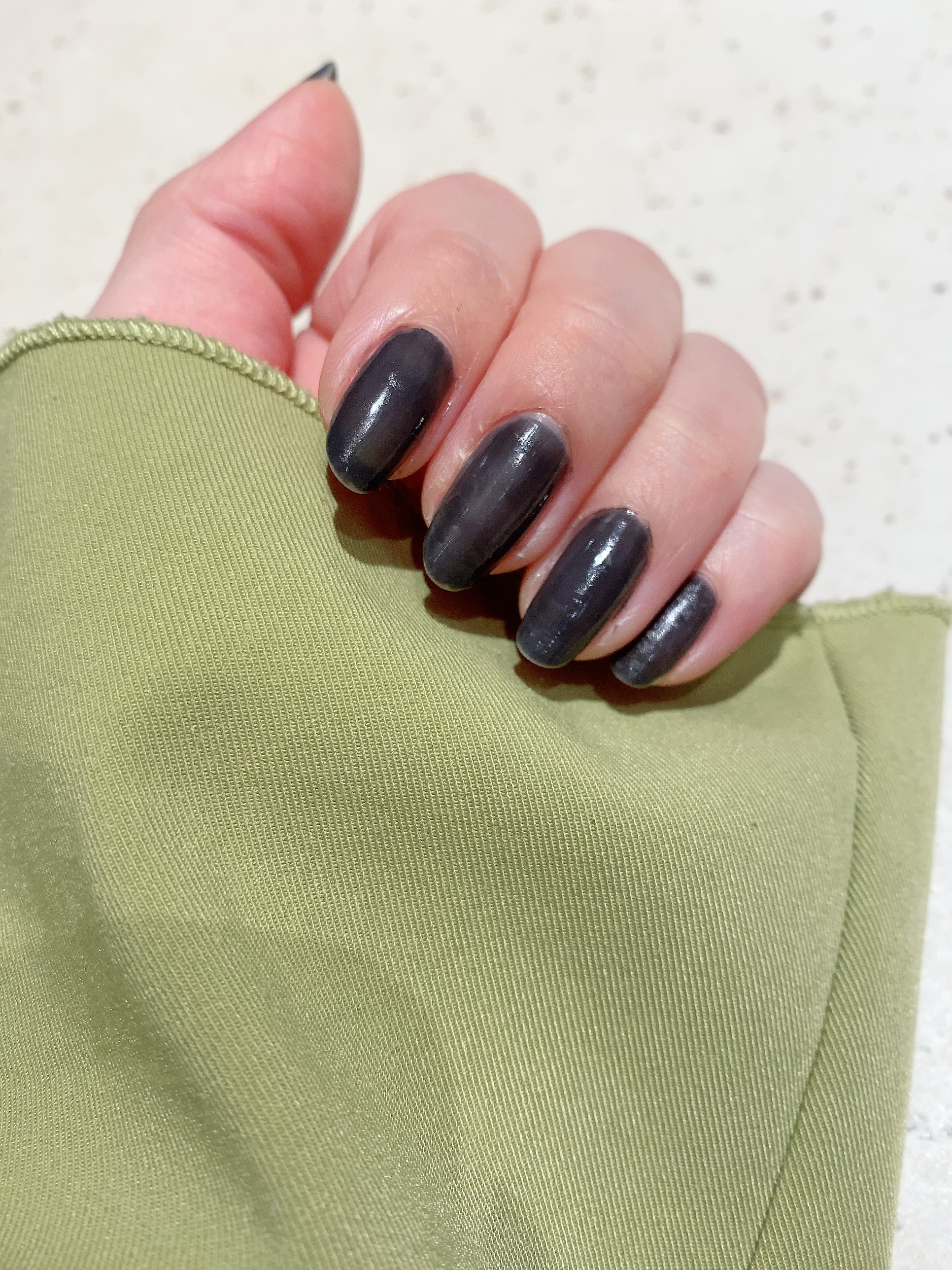 グロッシーコート ネイビーグレー（限定色）/スキューズミー/オールインワンネイルを使ったクチコミ（2枚目）