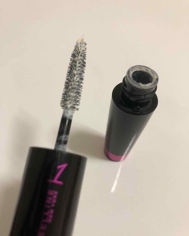 MAYBELLINE NEW YORK ラッシュエクステ ダブルストレッチのクチコミ「私の顔はまつげで出来ている！
太くて長いまつげちゃんが実現できます🎨🔧

①白いベースと②黒い.....」（3枚目）