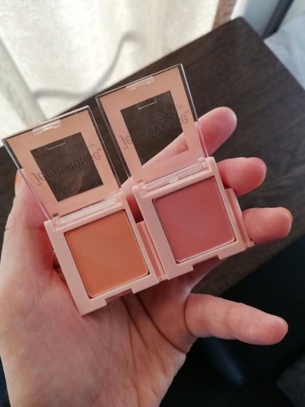 M on LIPS 「最近お気に入りのアイシャドウ。コロナ禍のこんな時代だからこそ、..」(4枚目)