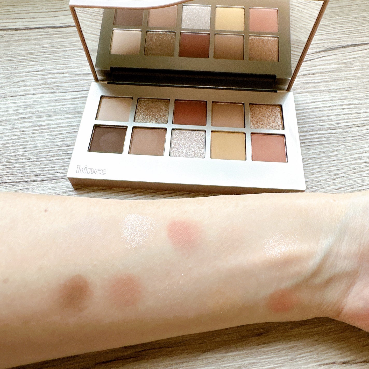 ニューデップスアイシャドウパレット/hince/アイシャドウパレットを使ったクチコミ(3枚目)