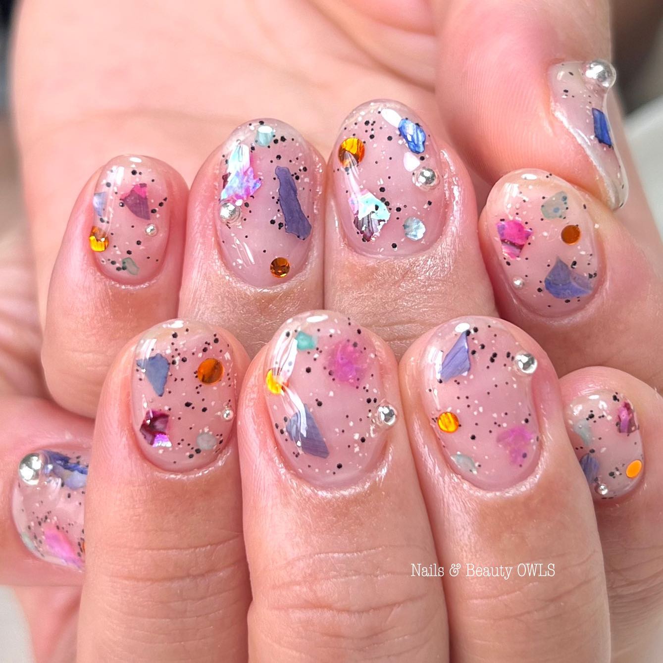 #カラフルネイル,#個性的ネイル,#個性派ネイル,#シンプルネイル,#シェルネイル,#ストーンネイル,#ニュアンスネイル,#韓国ネイルのネイルデザイン