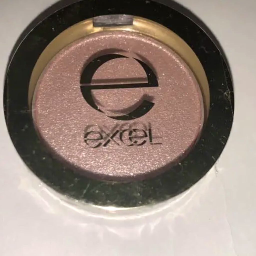 シャイニーシャドウ N/excel/単色アイシャドウを使ったクチコミ（1枚目）