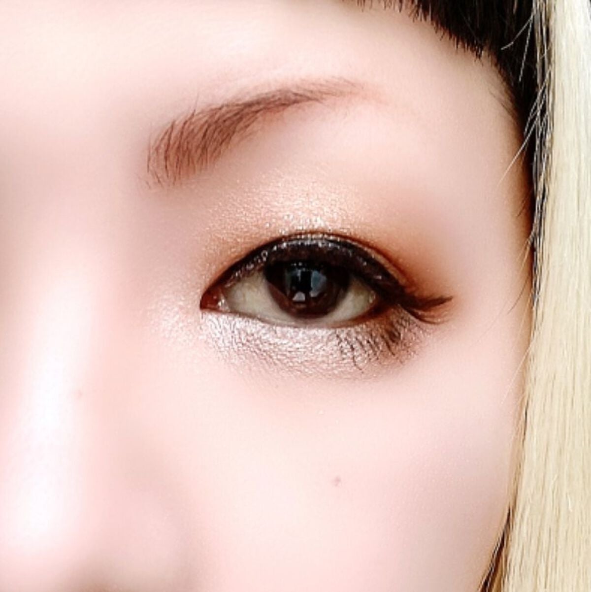 シャイニーアイパレットチャームブラウン/VAVI MELLO/アイシャドウパレットを使ったクチコミ(5枚目)