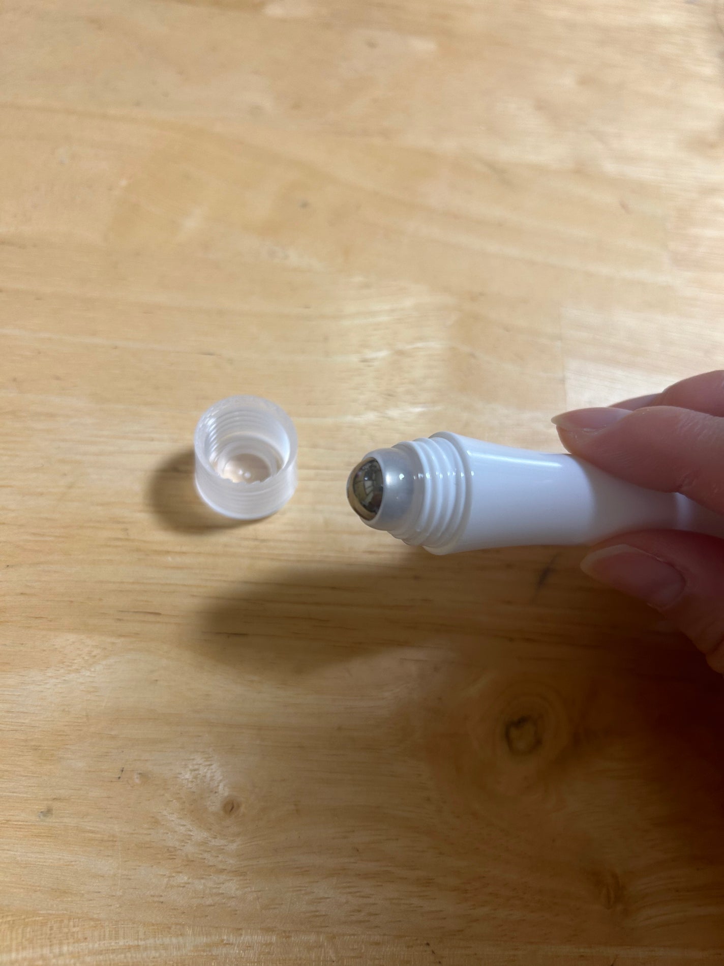 neuder ロールオン目元美容液/ビー・エヌ/目元スペシャルケアを使ったクチコミ(5枚目)