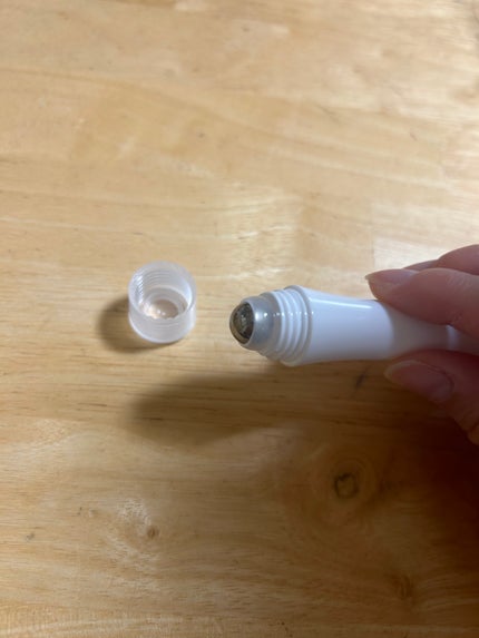 neuder ロールオン目元美容液/ビー・エヌ/目元スペシャルケアを使ったクチコミ(5枚目)