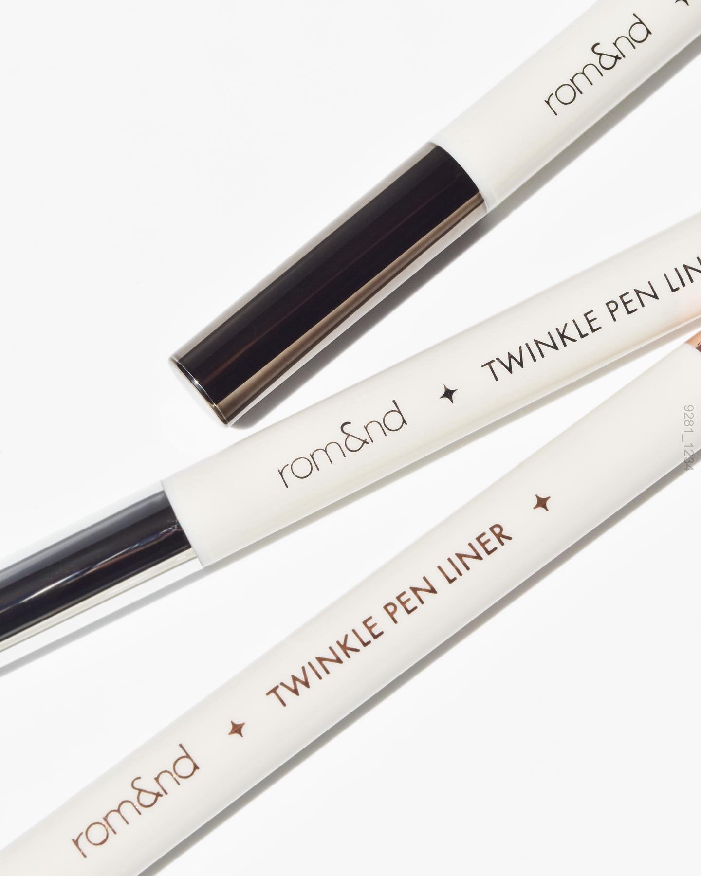 トゥインクルペンライナー/rom&nd/リキッドアイライナーを使ったクチコミ（1枚目）