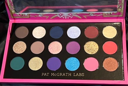 Mthrshp Mega Celestial Nirvana Eyeshadow Palette/PAT McGRATH LABS/アイシャドウパレットを使ったクチコミ(1枚目)