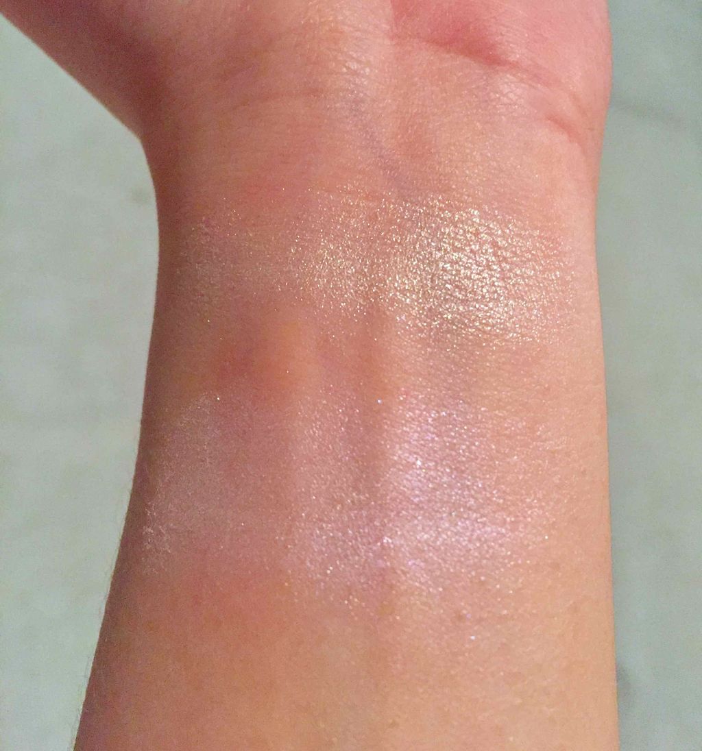 ブライトアップアイシャドウ/media/単色アイシャドウを使ったクチコミ（2枚目）